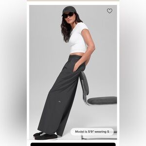 NWT ALO yoga Suit up Trouser in Anthracite